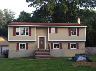 135 Mine Hill Rd, Hackettstown, NJ 07840