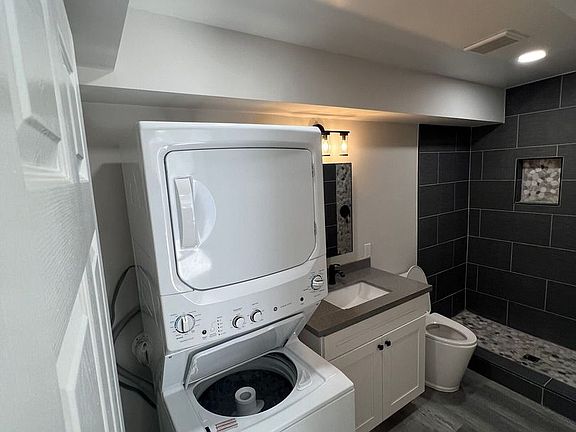 3rd image of 3625 Park Blvd #3
