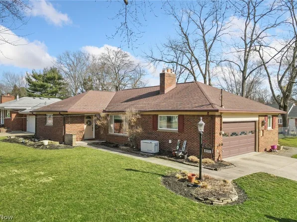 8995 Lindbergh Blvd, Olmsted Falls, OH 44138