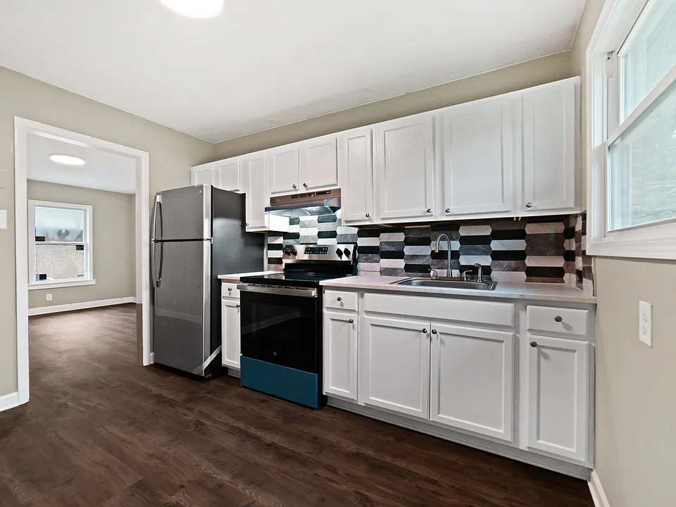3410 Elizabeth St NW #2