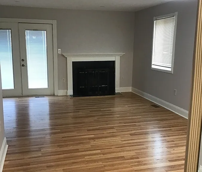 64 Hawthorne Ct NE #1 — Photo 2
