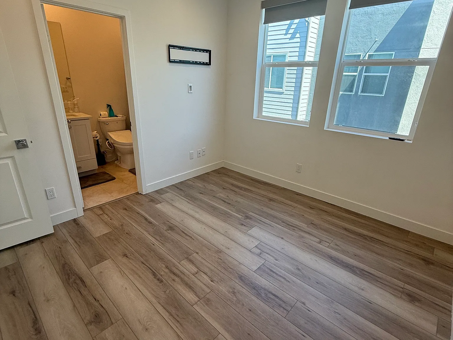 1677 W Lincoln Ave — Photo 3