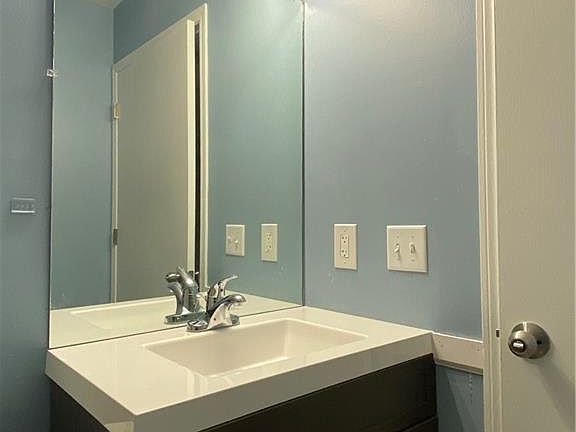 5th image of 1428 Buckingham Gate Blvd Unit D