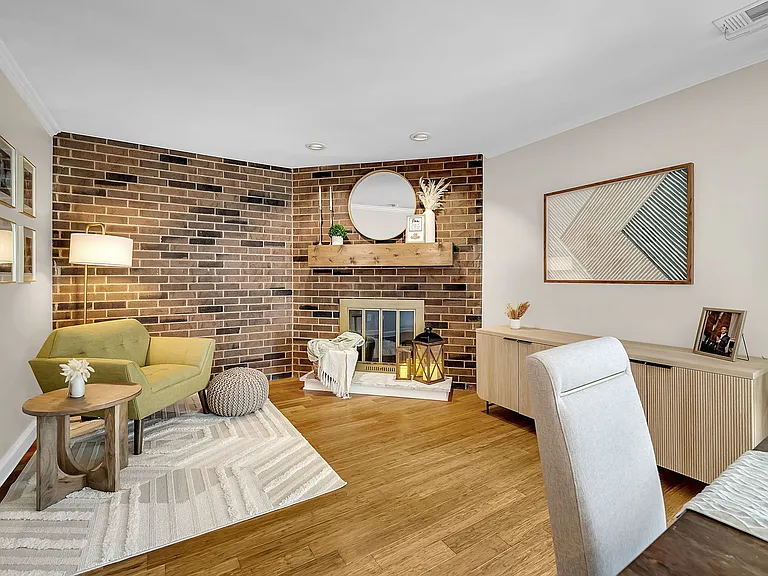 Berkhansted Ct — Photo 8