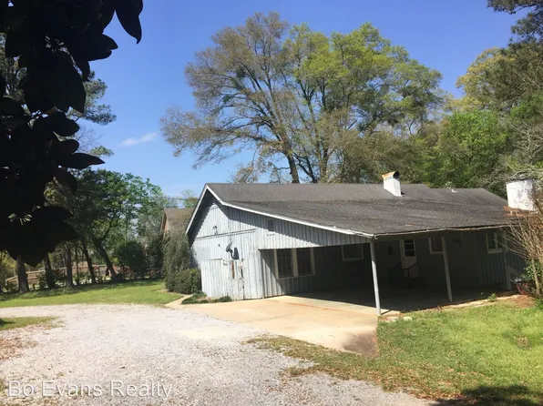 447 Wetumpka St, Prattville, AL 36067