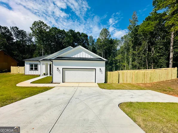 135 Yancey Rd, Covington, GA 30014