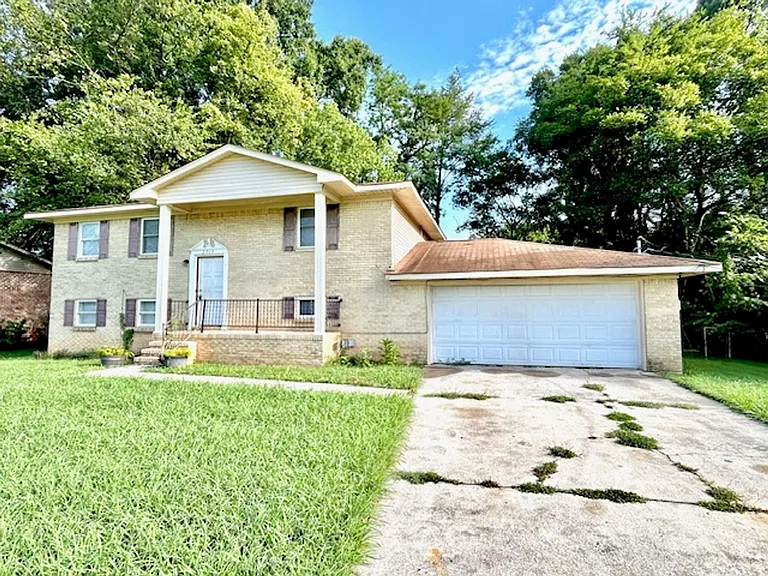2710 Scenic View Dr NW — Photo 1