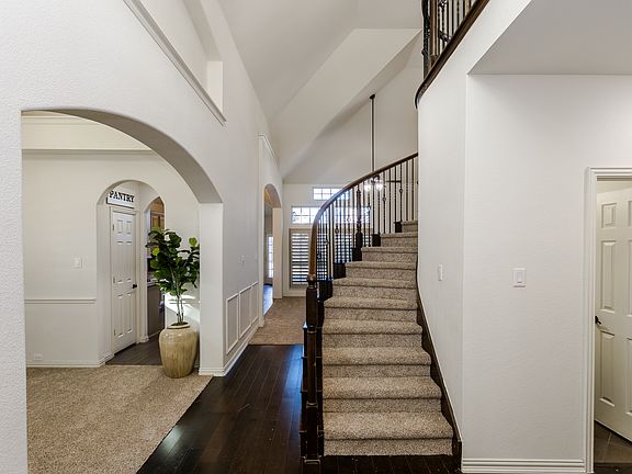 4th image of 505 Cavanal Hill Dr