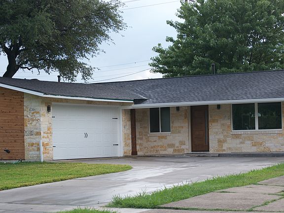 3rd image of 12009 High Meadow Dr