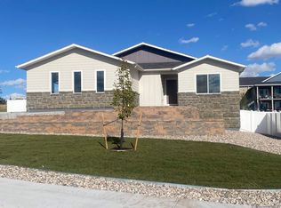 4115 Red Feather Trl, Cheyenne, WY 82001
