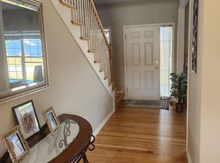 1909 Shagbark Dr, Raymore, MO 64083