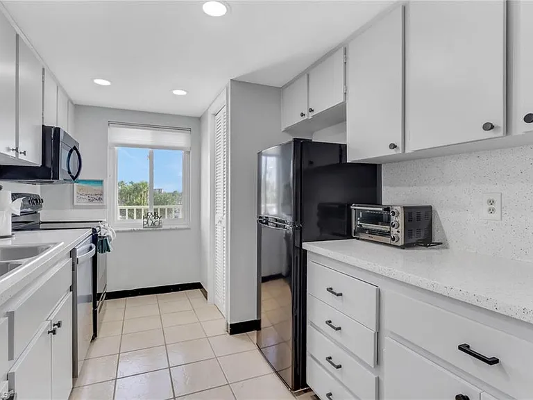 7400 Estero Blvd #214 — Photo 5