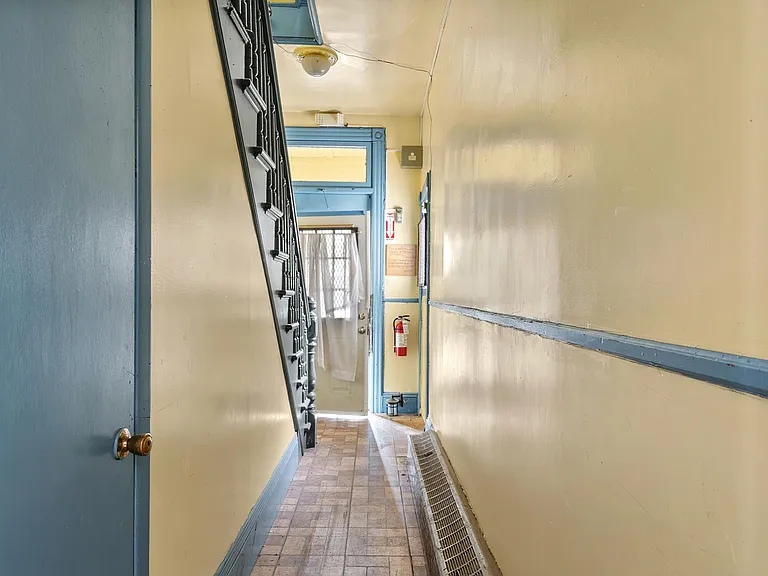 39 Victor St #2 — Photo 14