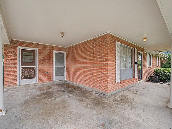3rd image of 313 Everette Dr