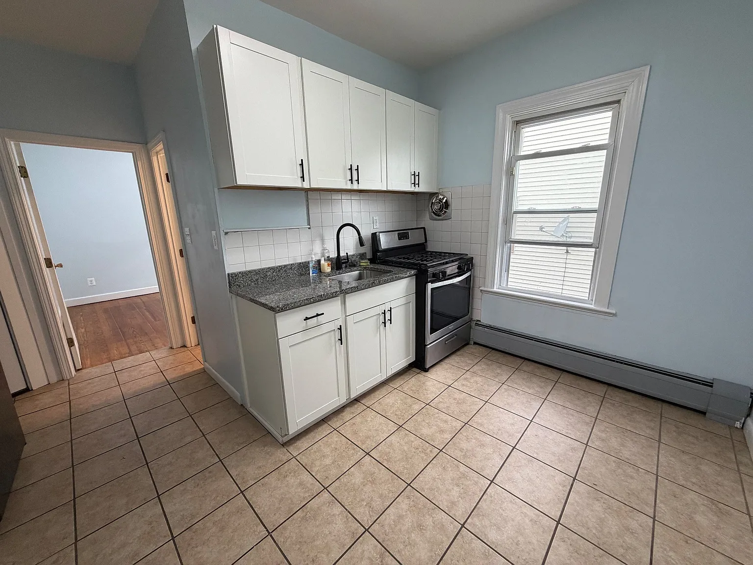869 Brock Ave — Photo 1