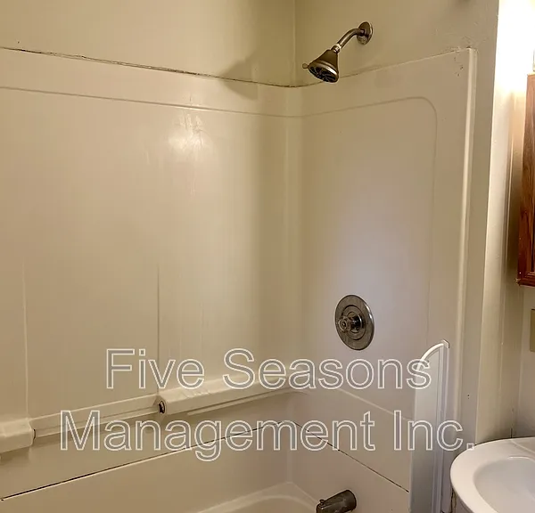 18-20 Hayward St #1 — Photo 13