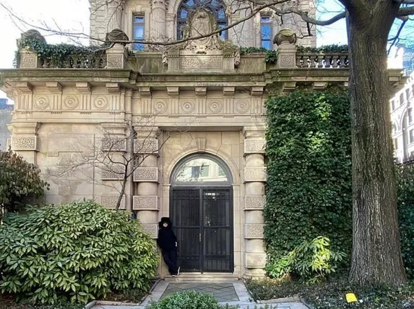 240 Centre Street image 17 of 20