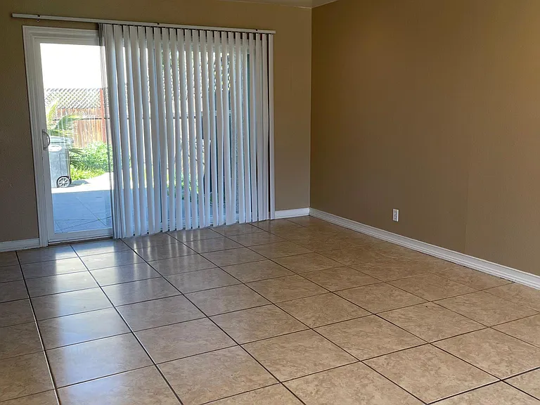 7299 Unicorn Cir — Photo 2
