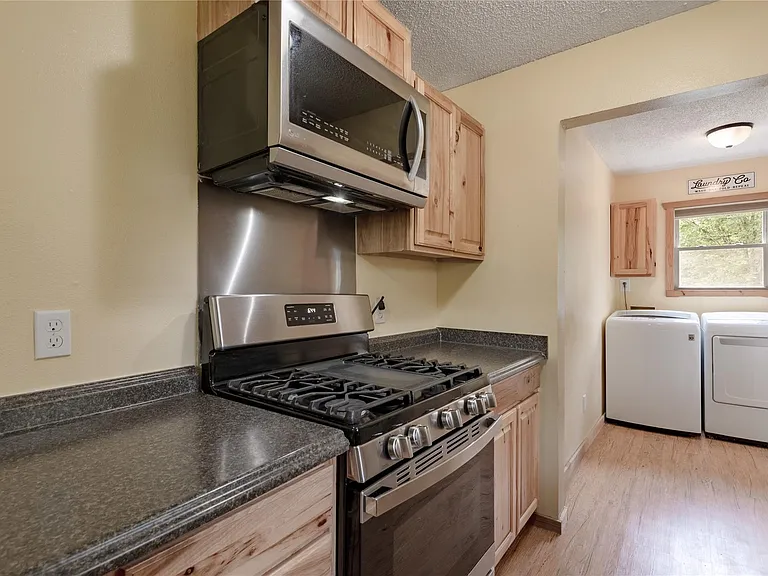 86 Oak Hill Dr — Photo 8