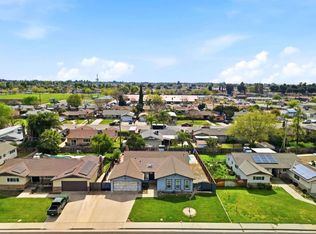 337 E Deodar Ln, Lemoore, CA 93245