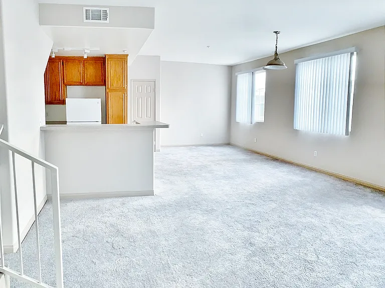 10133 Tabor St — Photo 32