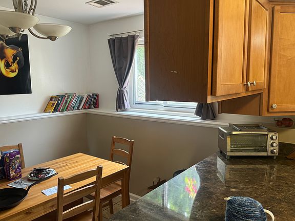 5th image of 520 Marlin Ave
