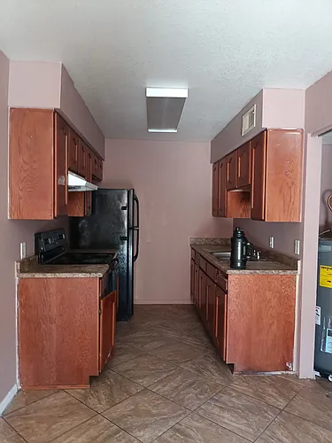 1646 W Shangri La Rd #4 Photo 1