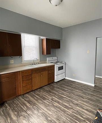 3rd image of 451 E Vandalia St APT A
