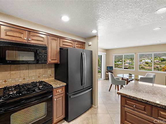 4th image of 23923 Catamaran Way