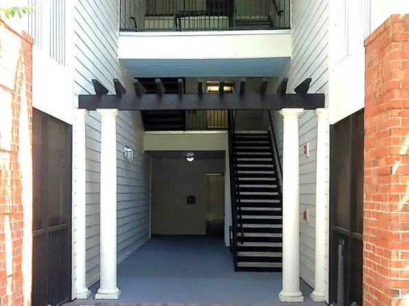 1421 Basildon Rd, Mount Pleasant, SC 29466