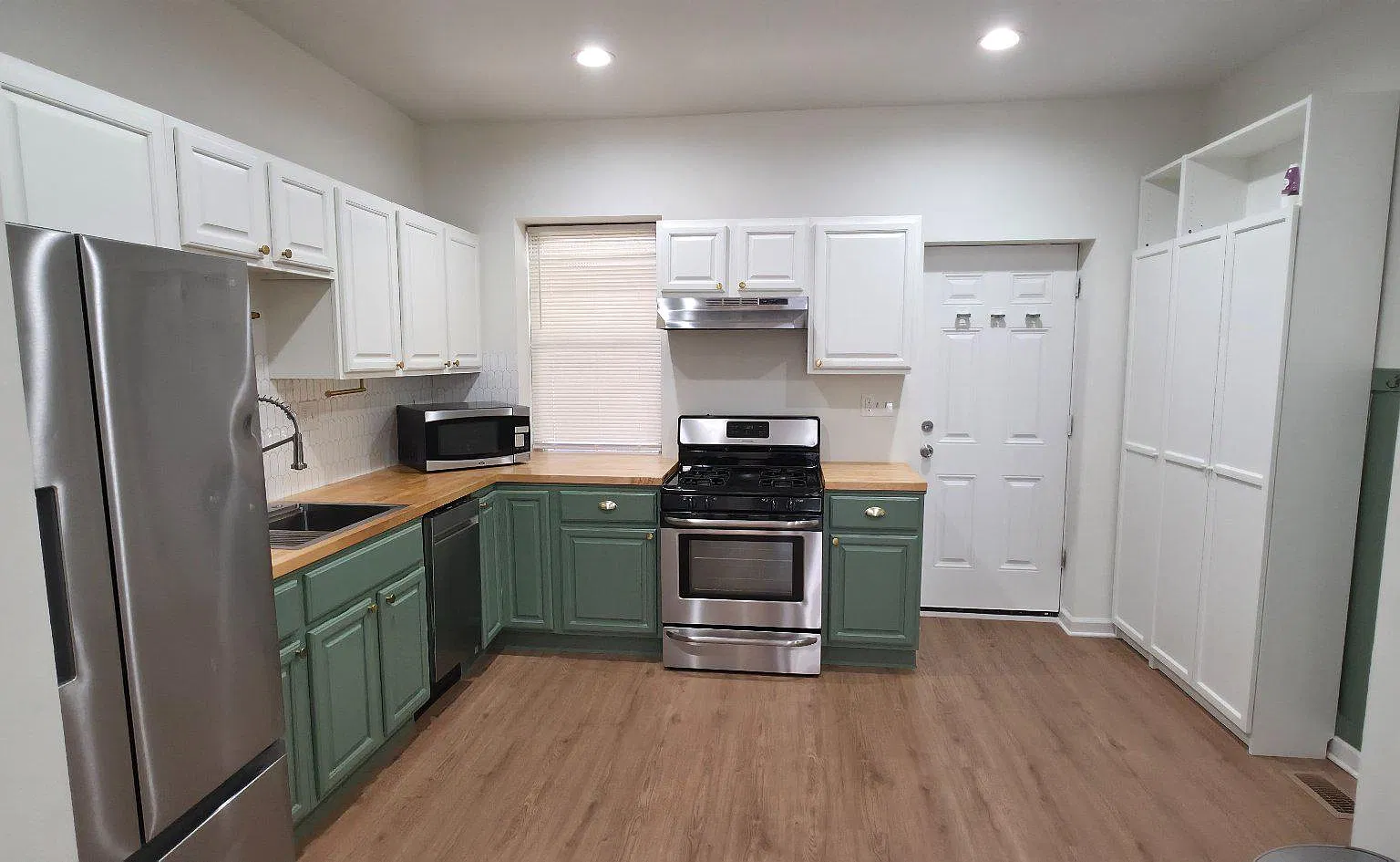 5 bed, 4.0 bath, 1825 sqft, $2,500 — Photo 4
