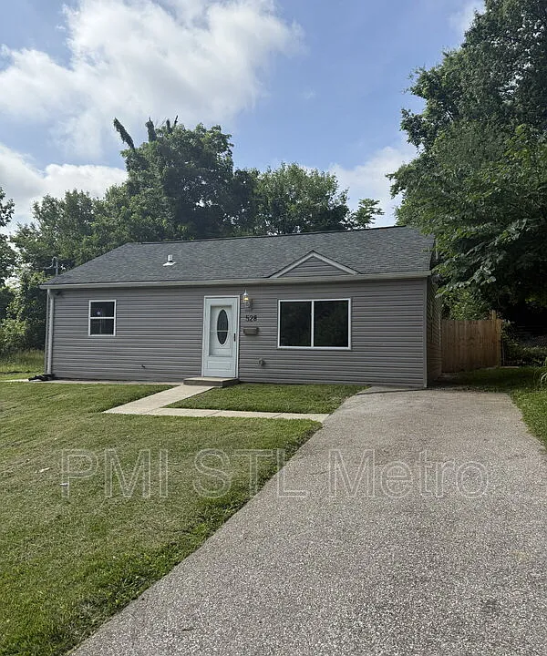 528 Royal Ave