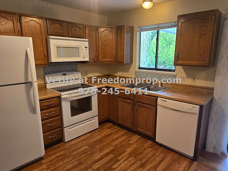 175 Applewood Dr — Photo 6