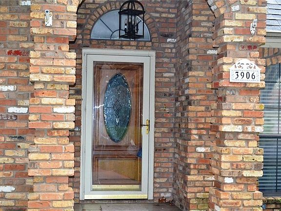 Beautiful front entrance to your home.
