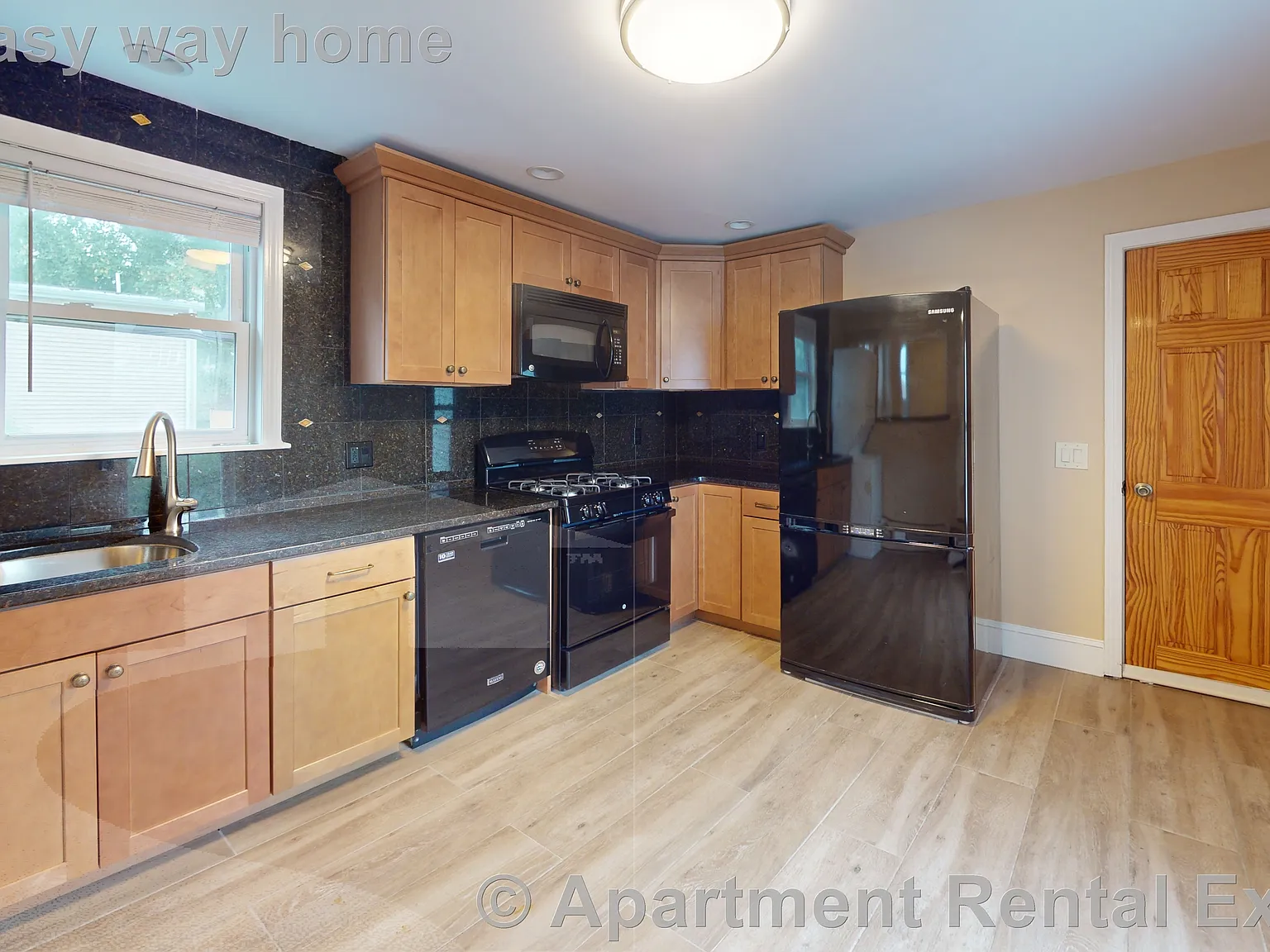 4 bed, 1430 sqft, $4,000 — Photo 1