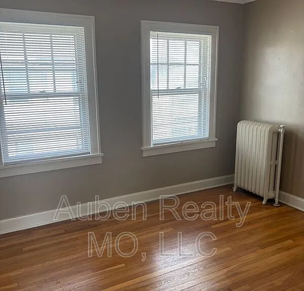 5446 Harrison St #2F — Photo 5