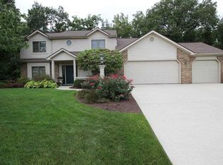 2303 Compton Ct, Fort Wayne, IN 46815