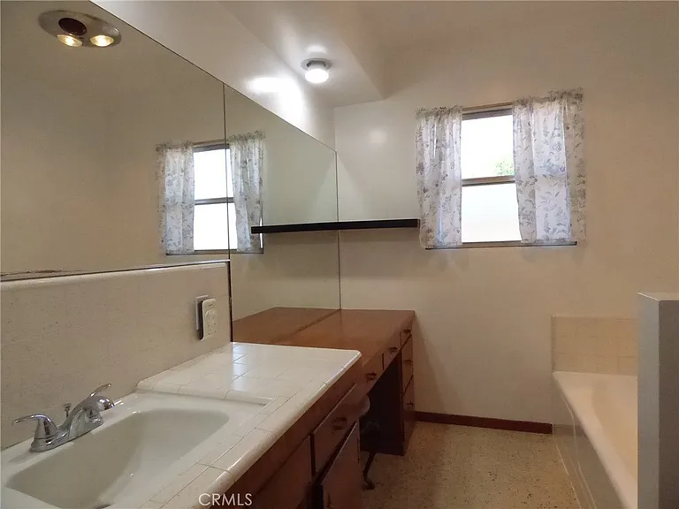 5436 Robinhood Ave — Photo 22