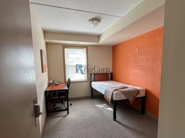 204 Lester St Unit 1, Waterloo, ON N2L 3W4