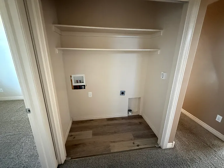 3888 Brighton Cir — Photo 10