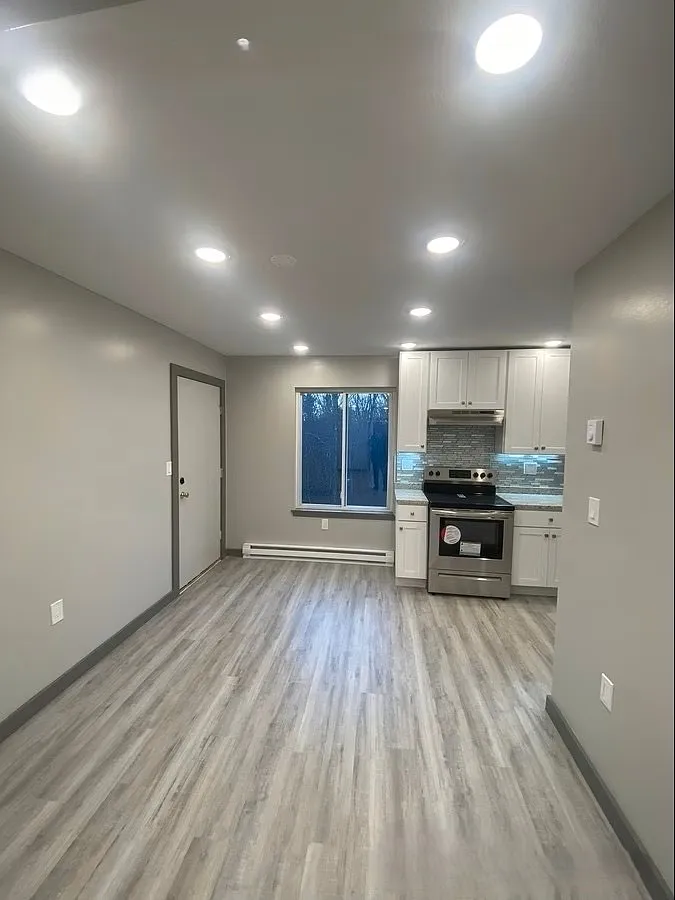 2 bed, $1,600 — Photo 1