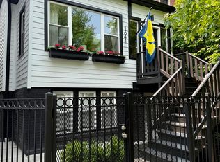 1641 W Barry Ave #1, Chicago, IL 60657