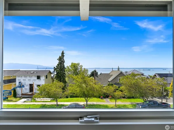 809 12th St, Bellingham, WA 98225