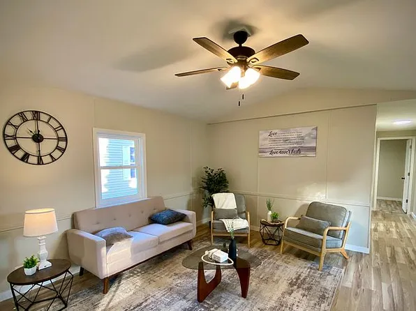 21 Parkview Dr, Vincennes, IN 47591