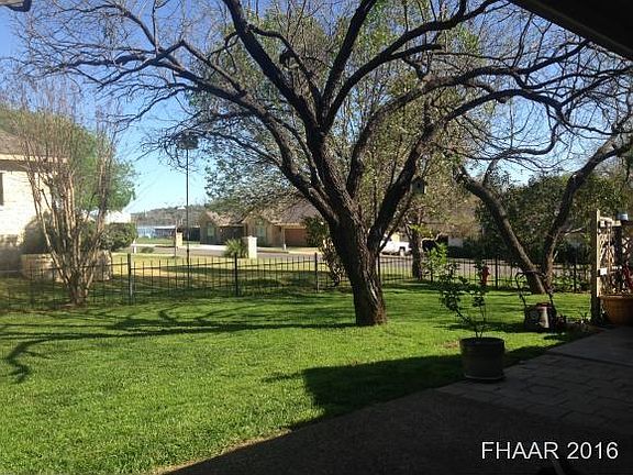 3rd image of 243 Meadowlakes Dr