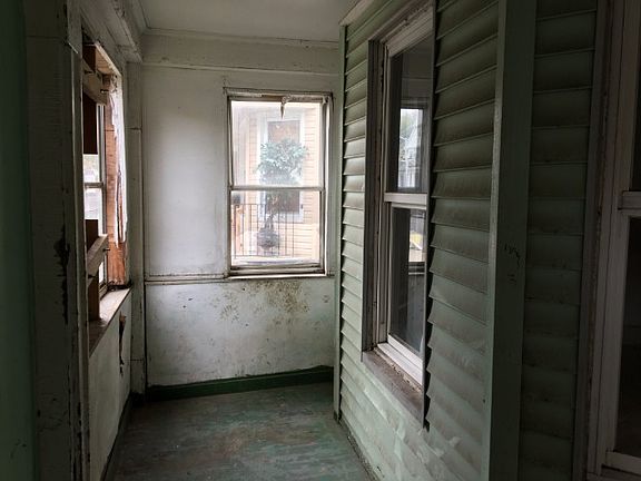 5th image of 125 N 19th St