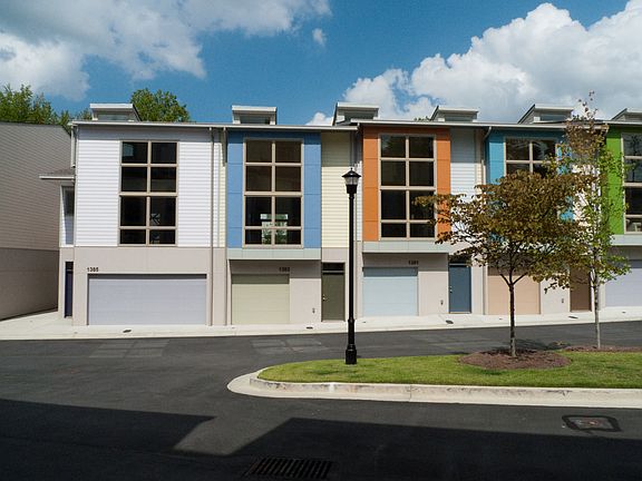 1383 Stirling Circle (Blue)