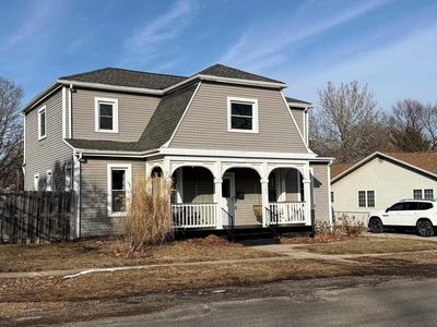 107 E Rutledge Ave, Petersburg, IL, 62675