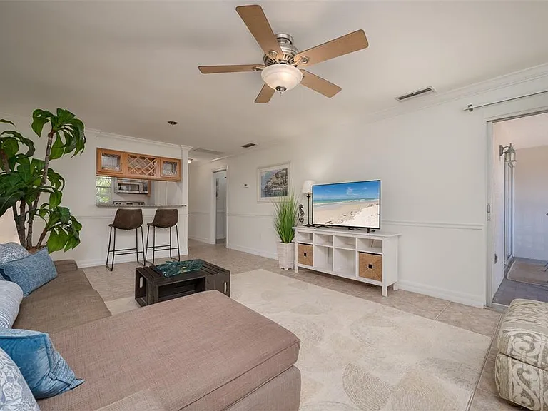3360 S Osprey Ave #205B — Photo 7