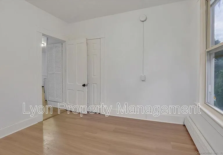 251-253 Jackson St #253 — Photo 8